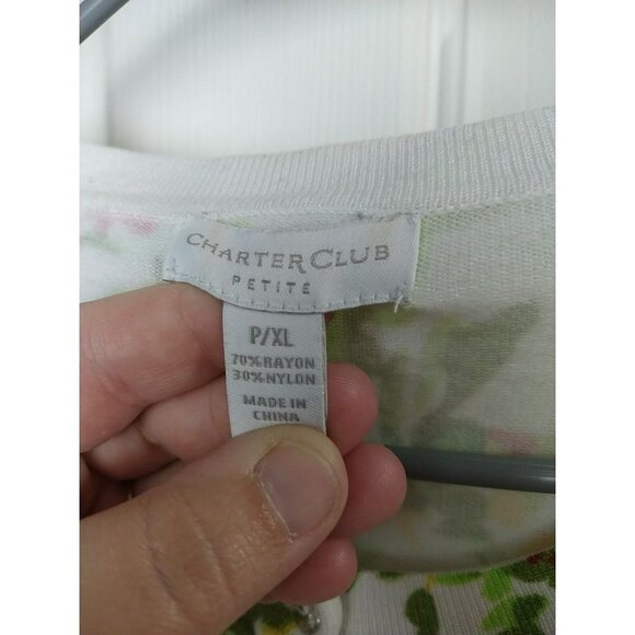 CHARTER Club White Red Flower Sequin Accent Button  round neck Cardigan Size PXL - Picture 10 of 11